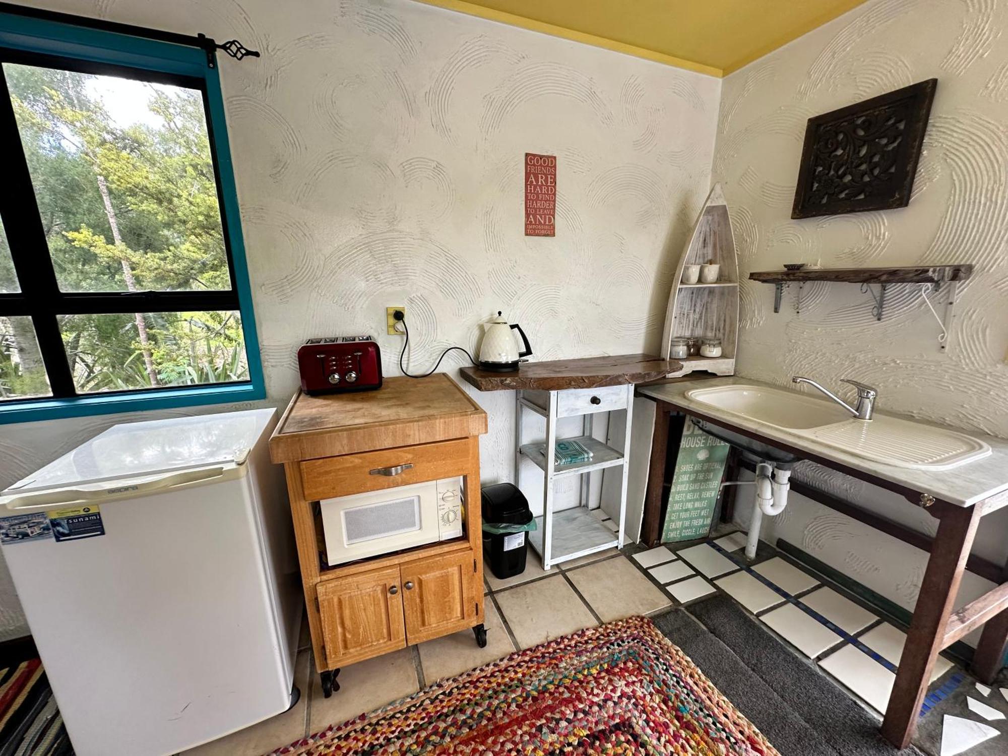 Cooks Beach Holiday Home ภายนอก รูปภาพ