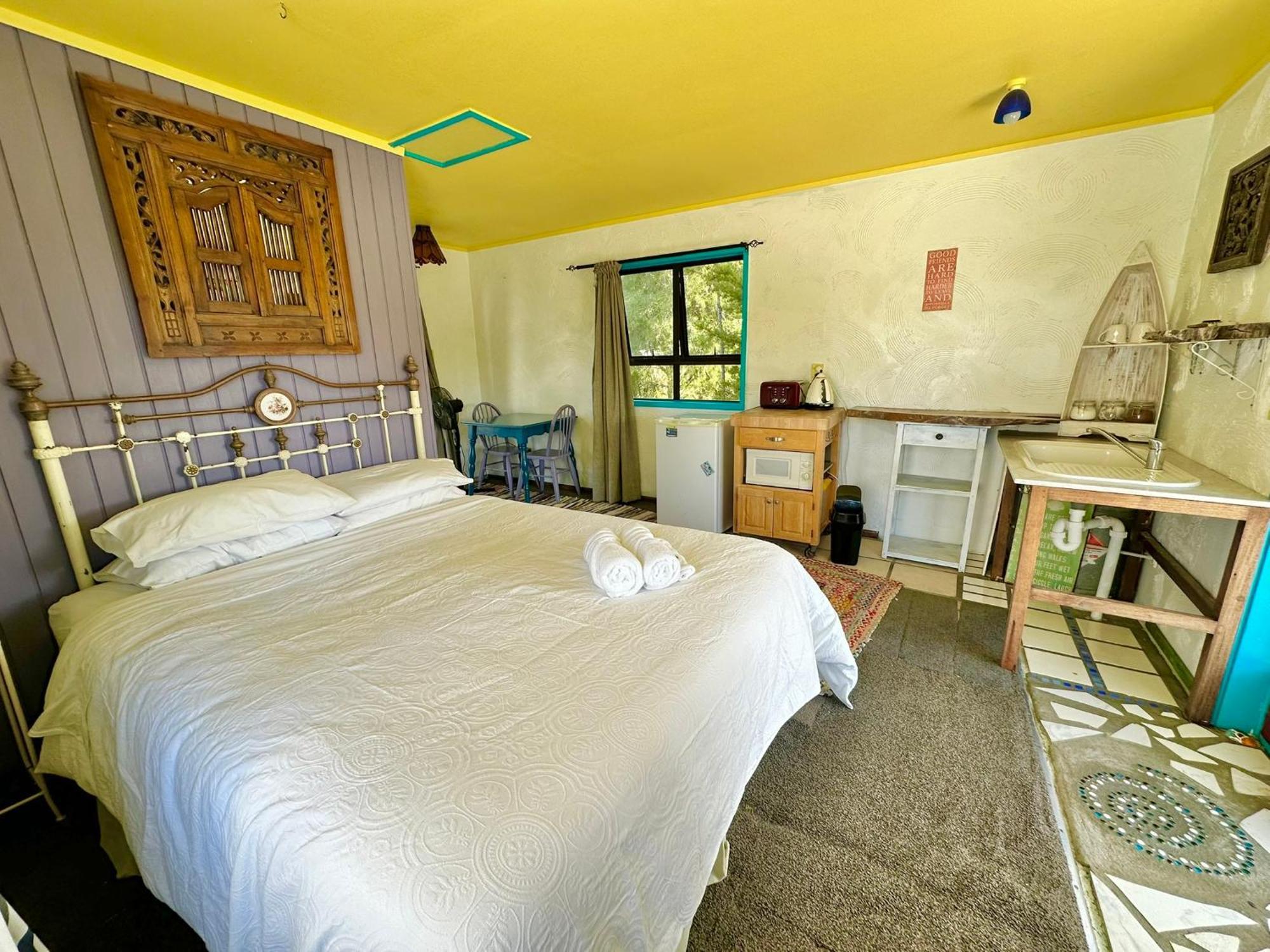 Cooks Beach Holiday Home ภายนอก รูปภาพ