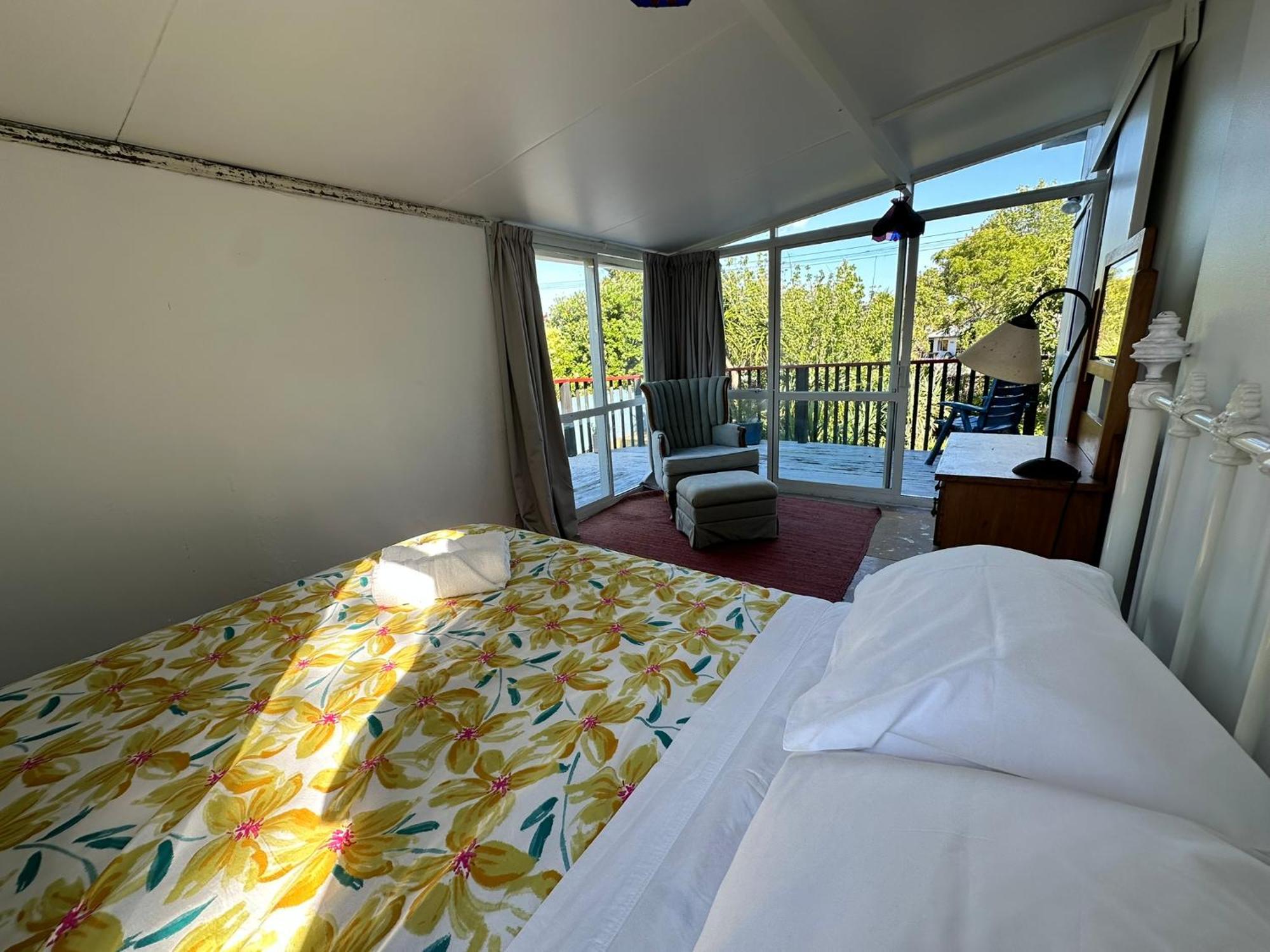 Cooks Beach Holiday Home ภายนอก รูปภาพ
